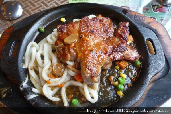 P1080666好吃的雞腿排.jpg P1080666好吃的雞腿排.jpg