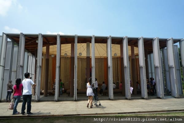 P1090242 紙教堂一角1.jpg P1090242 紙教堂一角1.jpg