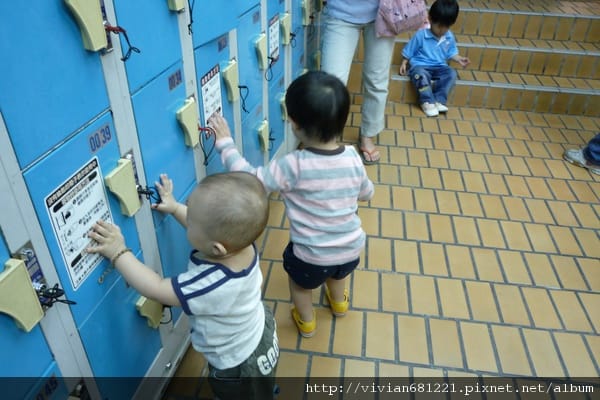 P1090476 這裡面有什ㄇ嗎1.jpg