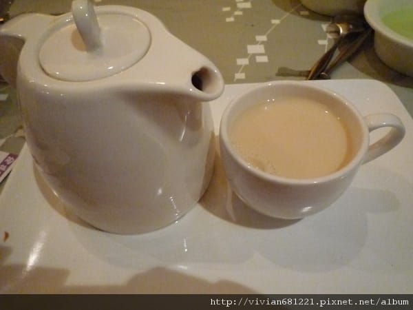 P1110884 沖繩黑糖奶茶1.jpg