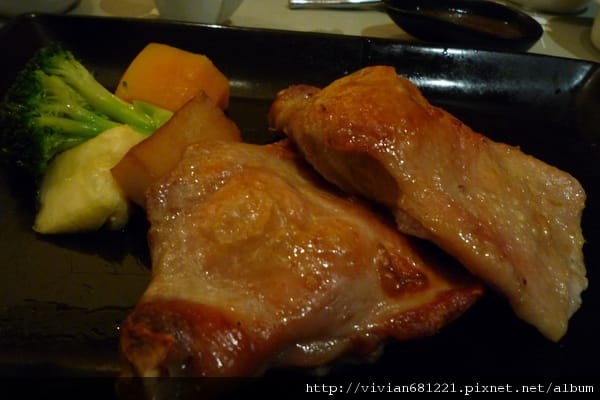 P1110866 陶板雞1.jpg