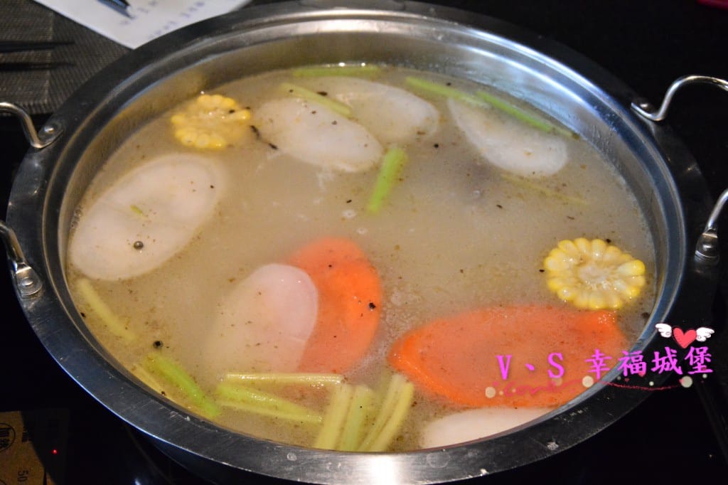 [港式火鍋。東區] 珍湯火鍋 道地港式火鍋,讓人想喝完整鍋湯