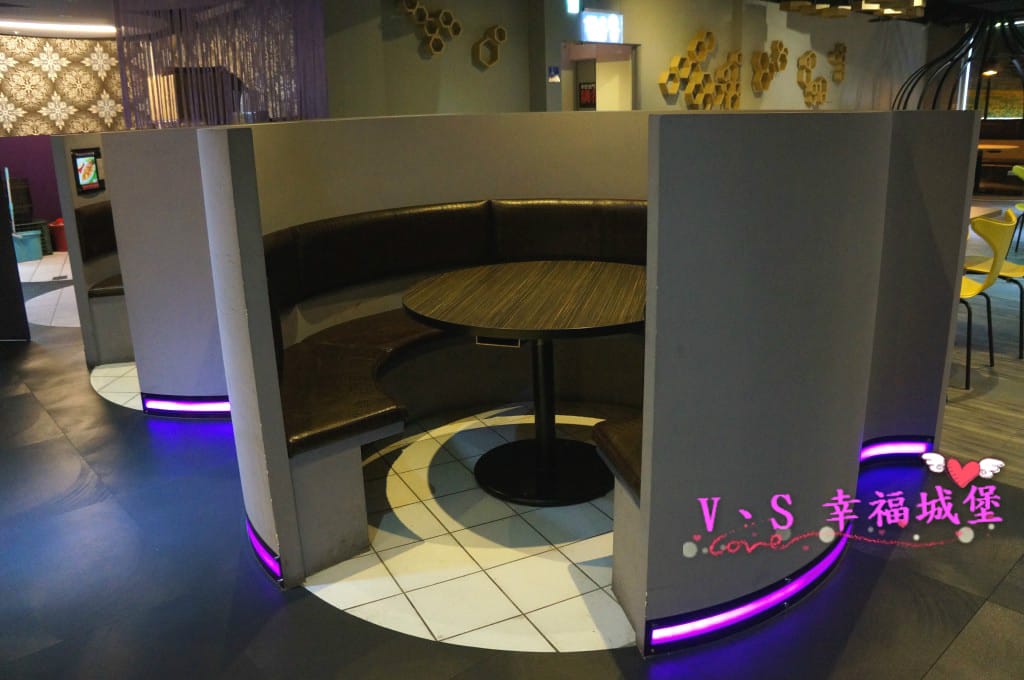 【茶棧。板橋】愛茶棧 - 讓你回到年輕時 在泡沫紅茶店跟好友 【茶棧。板橋】愛茶棧 - 讓你回到年輕時 在泡沫紅茶店跟好友