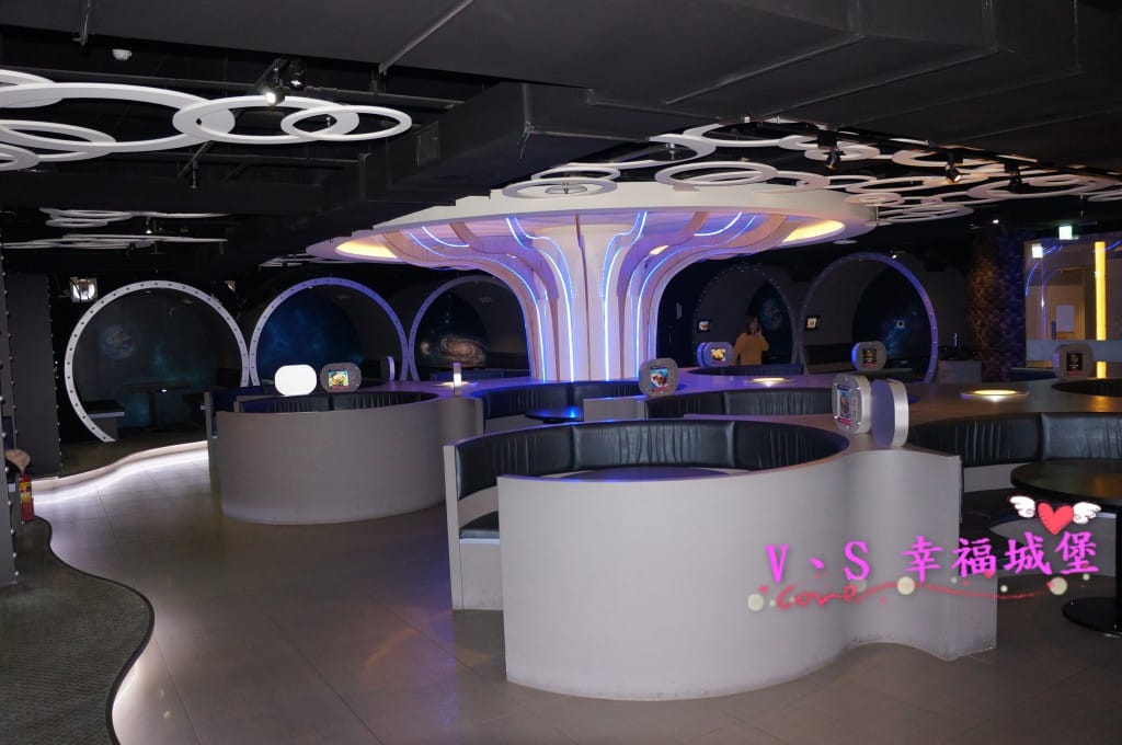 【茶棧。板橋】愛茶棧 - 讓你回到年輕時 在泡沫紅茶店跟好友 【茶棧。板橋】愛茶棧 - 讓你回到年輕時 在泡沫紅茶店跟好友