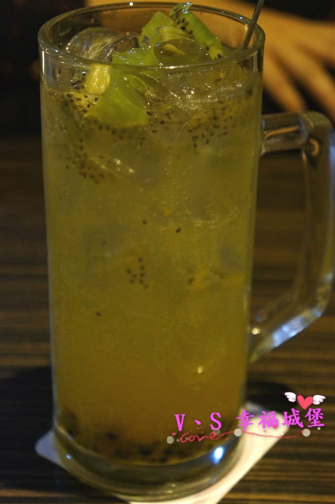 【茶棧。板橋】愛茶棧 - 讓你回到年輕時 在泡沫紅茶店跟好友 【茶棧。板橋】愛茶棧 - 讓你回到年輕時 在泡沫紅茶店跟好友