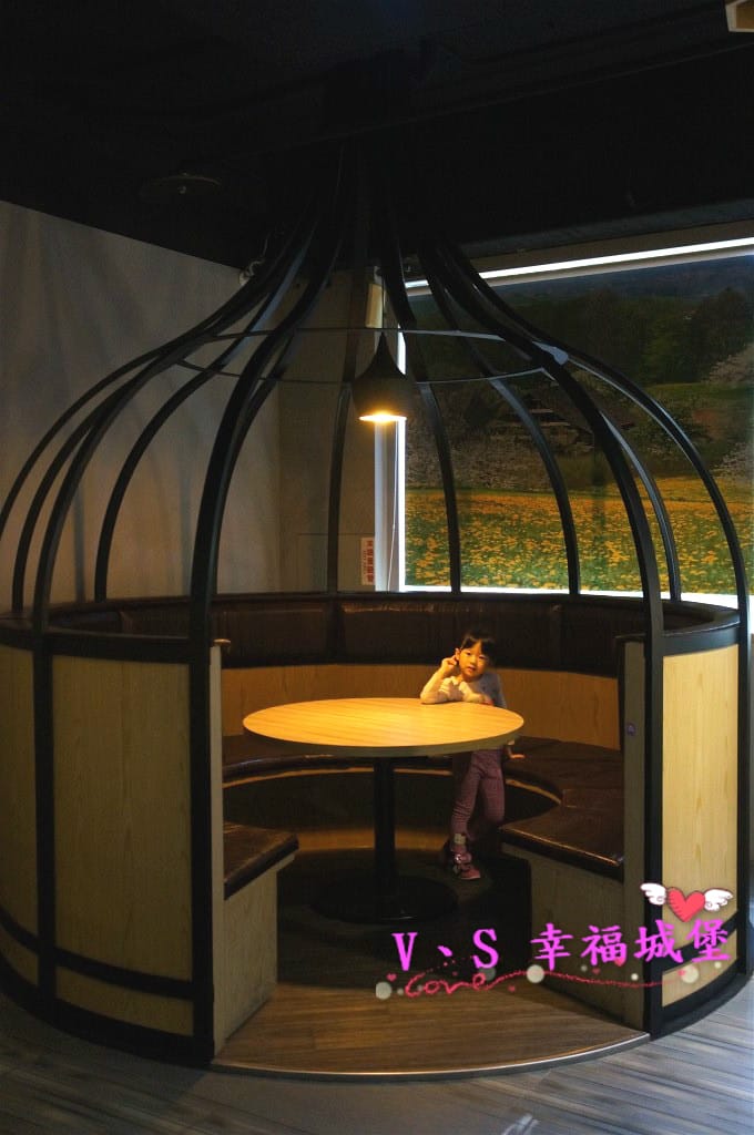 【茶棧。板橋】愛茶棧 - 讓你回到年輕時 在泡沫紅茶店跟好友 【茶棧。板橋】愛茶棧 - 讓你回到年輕時 在泡沫紅茶店跟好友