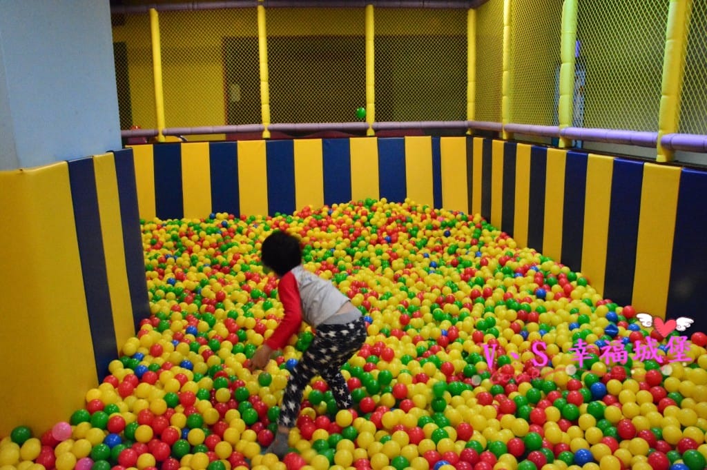 【親子餐廳。板橋】艾瑪親子主題餐廳 - 自助吃到飽、體驗課程