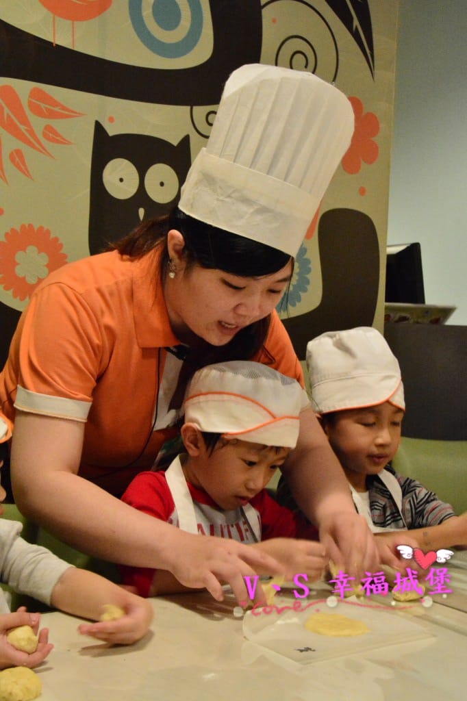 【親子餐廳。板橋】艾瑪親子主題餐廳 - 自助吃到飽、體驗課程