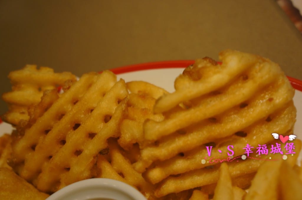 【義式。板橋】岩磨坊 小而美卻小而巧的平價義式料理,原味、菠