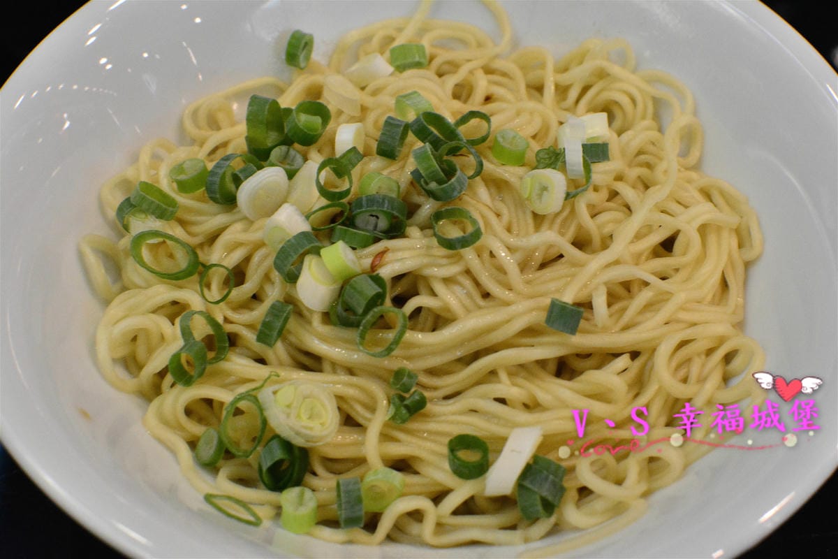 (已歇業)【中和小吃。麵食】景安站美食 初呼御料 想不到