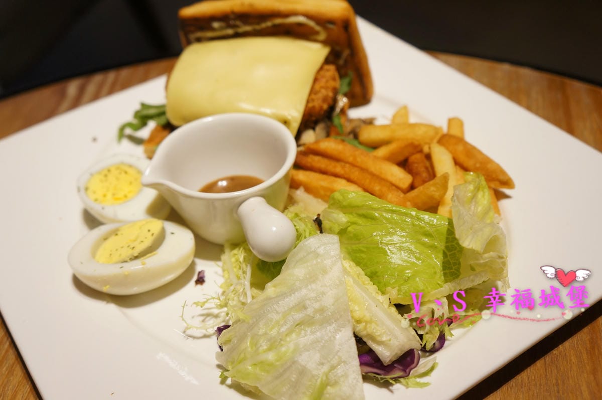 【東區美食】捷運忠孝復興站 C.C.KISS Coffee& 【東區美食】捷運忠孝復興站 C.C.KISS Coffee&