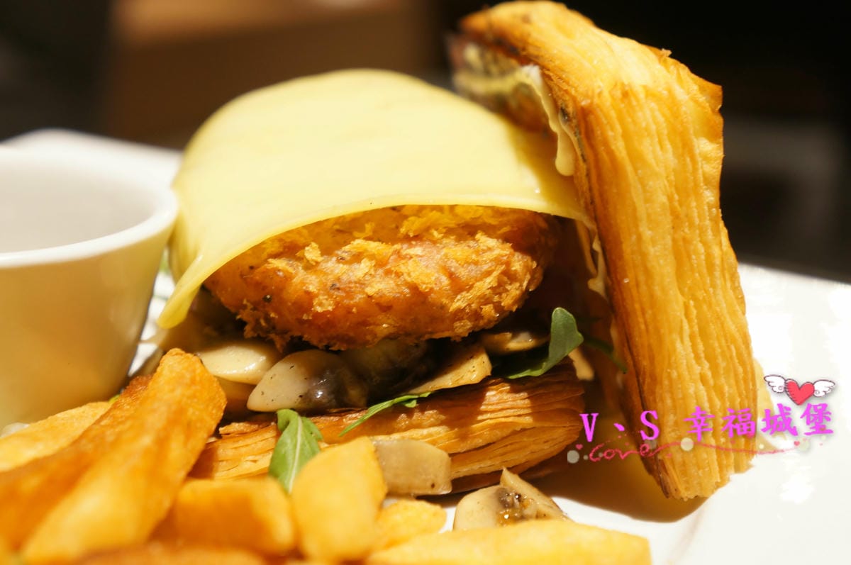 【東區美食】捷運忠孝復興站 C.C.KISS Coffee& 【東區美食】捷運忠孝復興站 C.C.KISS Coffee&