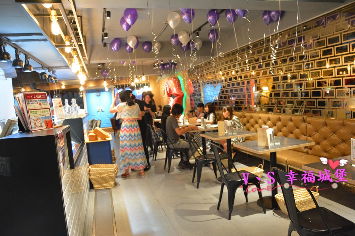 【東區美食】捷運忠孝復興站 C.C.KISS Coffee& 【東區美食】捷運忠孝復興站 C.C.KISS Coffee&