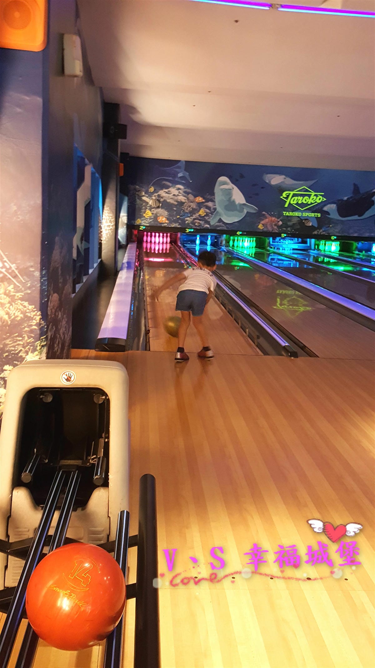 【土城。室內娛樂】新北土城 大魯閣保齡球館 – 來場熱血的親子活動吧 ! 想不到還有兒童專用保齡球,讓大人小孩都玩的很開心 - 第28張圖 【土城。室內娛樂】新北土城 大魯閣保齡球館 – 來場熱血的親子活動吧 ! 想不到還有兒童專用保齡球,讓大人小孩都玩的很開心