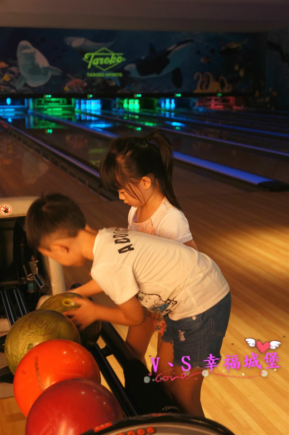 【土城。室內娛樂】新北土城 大魯閣保齡球館 – 來場熱血的親子活動吧 ! 想不到還有兒童專用保齡球,讓大人小孩都玩的很開心 - 第31張圖 【土城。室內娛樂】新北土城 大魯閣保齡球館 – 來場熱血的親子活動吧 ! 想不到還有兒童專用保齡球,讓大人小孩都玩的很開心
