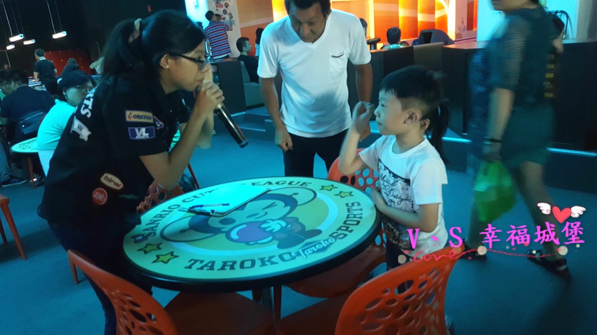 【土城。室內娛樂】新北土城 大魯閣保齡球館 – 來場熱血的親子活動吧 ! 想不到還有兒童專用保齡球,讓大人小孩都玩的很開心 - 第34張圖 【土城。室內娛樂】新北土城 大魯閣保齡球館 – 來場熱血的親子活動吧 ! 想不到還有兒童專用保齡球,讓大人小孩都玩的很開心