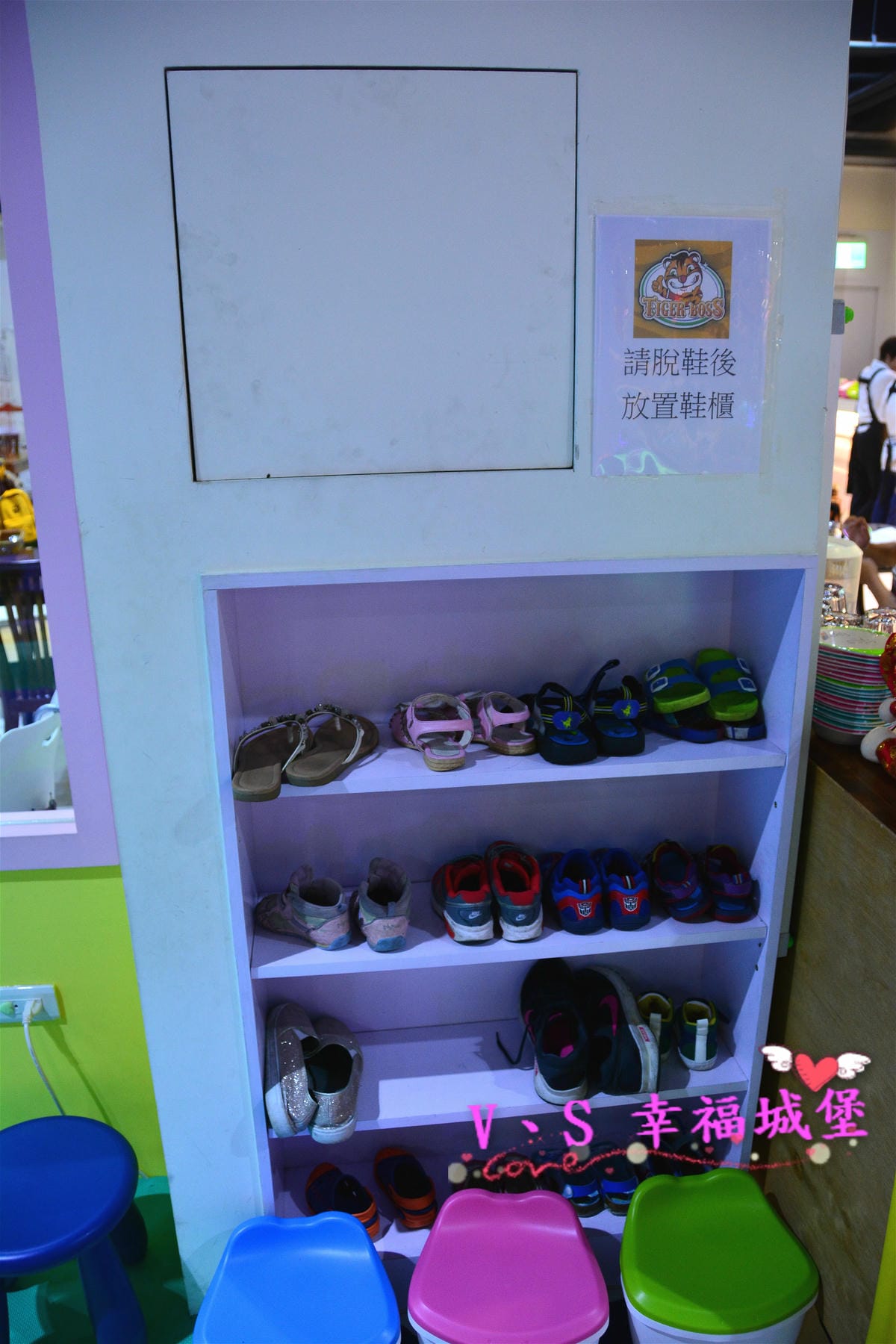 【新莊。親子餐廳】Tiger boss義式親子餐廳 – 超大溜滑梯讓小孩盡情玩耍,用心義式料理讓大人悠閒休息,真是大人小孩雙贏的好地方(已歇業) - 第39張圖 【新莊。親子餐廳】Tiger boss義式親子餐廳 - 超大