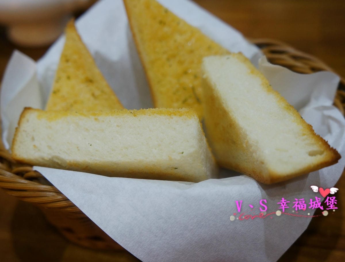 【新莊。親子餐廳】Tiger boss義式親子餐廳 – 超大溜滑梯讓小孩盡情玩耍,用心義式料理讓大人悠閒休息,真是大人小孩雙贏的好地方(已歇業) - 第25張圖 【新莊。親子餐廳】Tiger boss義式親子餐廳 - 超大