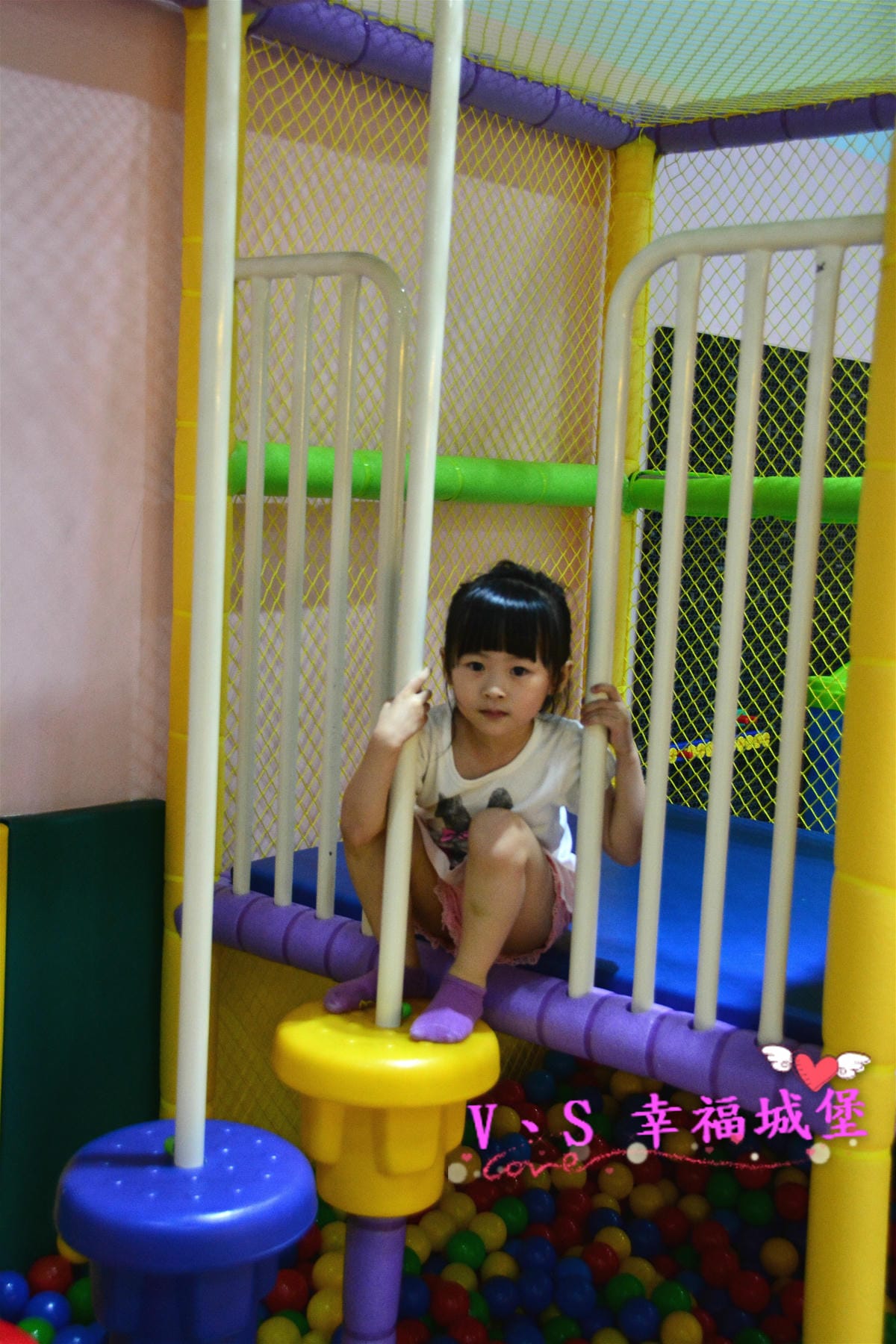 【新莊。親子餐廳】Tiger boss義式親子餐廳 – 超大溜滑梯讓小孩盡情玩耍,用心義式料理讓大人悠閒休息,真是大人小孩雙贏的好地方(已歇業) - 第45張圖 【新莊。親子餐廳】Tiger boss義式親子餐廳 - 超大