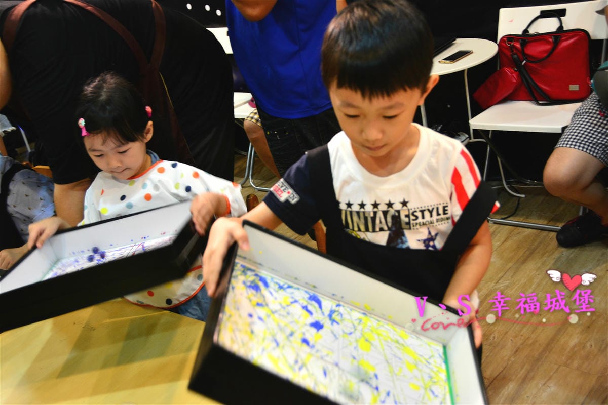 【台北兒童才藝】有種魔術 平面到立體 讓小孩發揮最大的想像力,創造出自己獨一無二的外星人,玩樂於浩瀚無垠的太空世界中