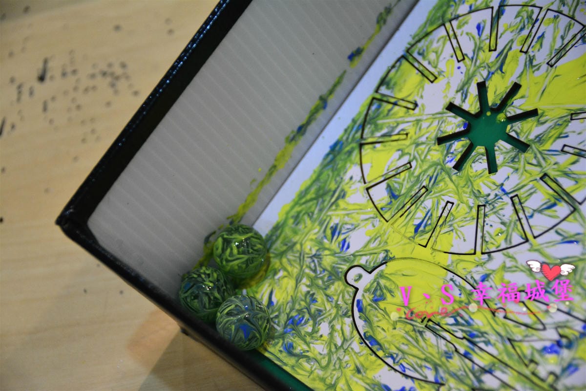 【台北兒童才藝】有種魔術 平面到立體 讓小孩發揮最大的想像力,創造出自己獨一無二的外星人,玩樂於浩瀚無垠的太空世界中