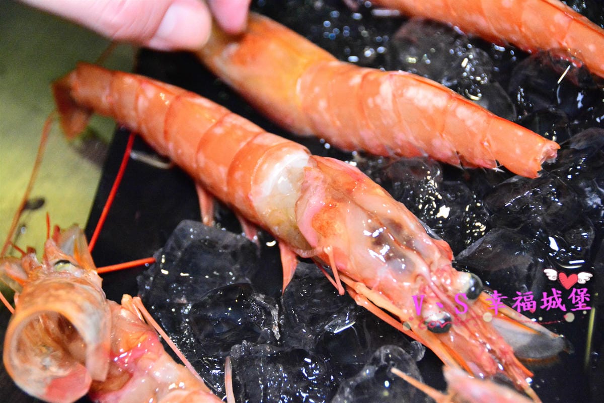 【板橋居酒屋】 煽烏賊燒烤居酒屋 加拿大深海大生蠔、美味新鮮的胭脂蝦 道道都讓人感受到人間美味,快約好友來一趟美足你的味蕾吧 !(已歇業) - 第45張圖 【板橋居酒屋】 煽烏賊燒烤居酒屋 加拿大深海大生蠔、美味