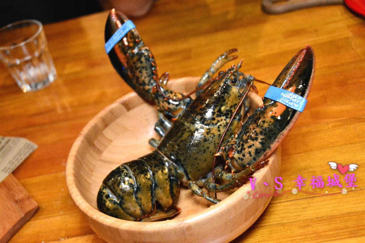 【台北美食】南京復興站 龍波斯特 lobster.foods 龍蝦Pizza、龍蝦燉飯 整隻龍蝦上桌就是霸氣,龍蝦三明治 399 CP值超高的啦 ! - 第38張圖 【台北美食】南京復興站 龍波斯特 lobster.foods 龍蝦Pizza、龍蝦燉飯 整隻龍蝦上桌就是霸氣,龍蝦三明治 399 CP值超高的啦 !