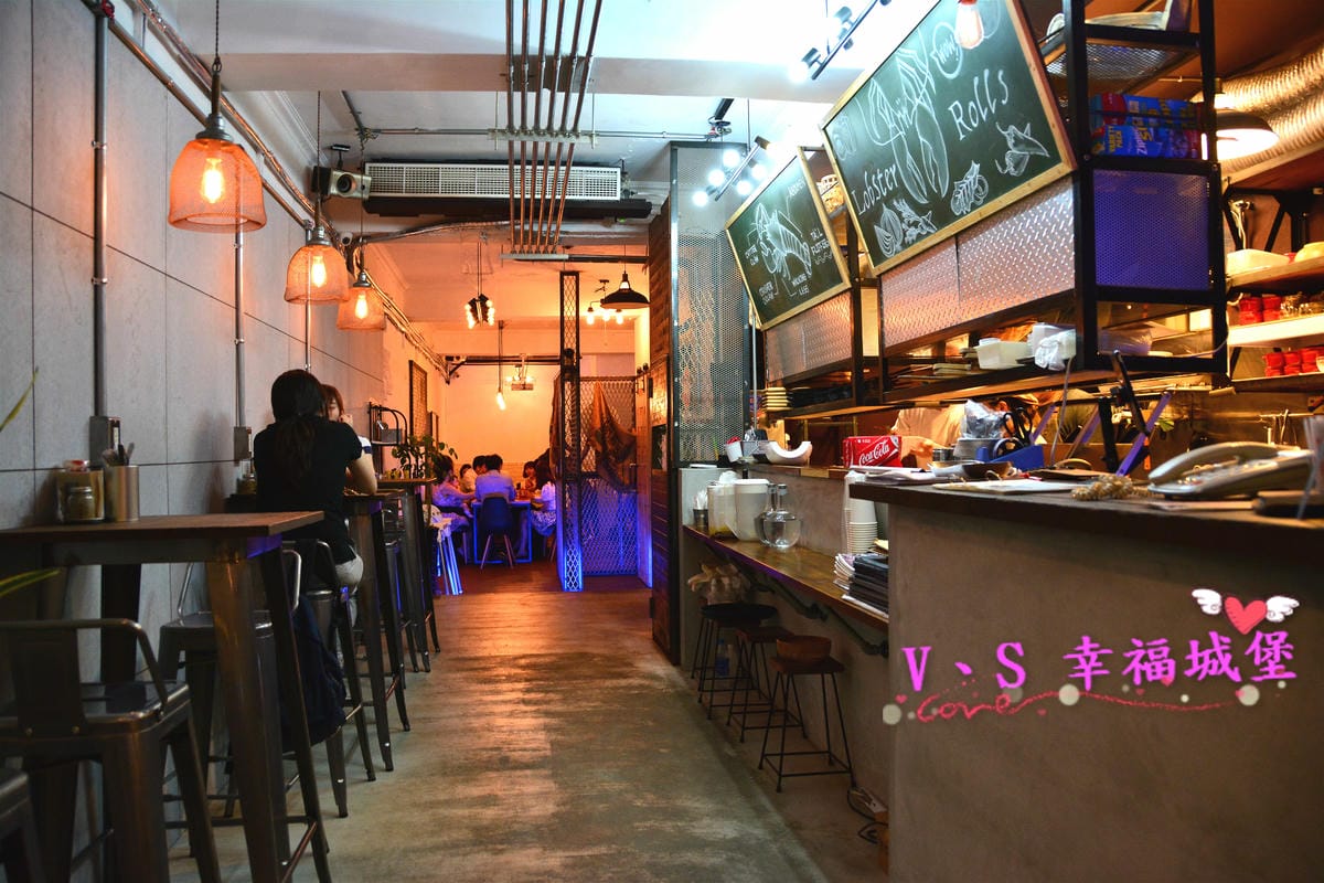 【台北美食】南京復興站 龍波斯特 lobster.foods 龍蝦Pizza、龍蝦燉飯 整隻龍蝦上桌就是霸氣,龍蝦三明治 399 CP值超高的啦 ! - 第5張圖 【台北美食】南京復興站 龍波斯特 lobster.foods 龍蝦Pizza、龍蝦燉飯 整隻龍蝦上桌就是霸氣,龍蝦三明治 399 CP值超高的啦 !