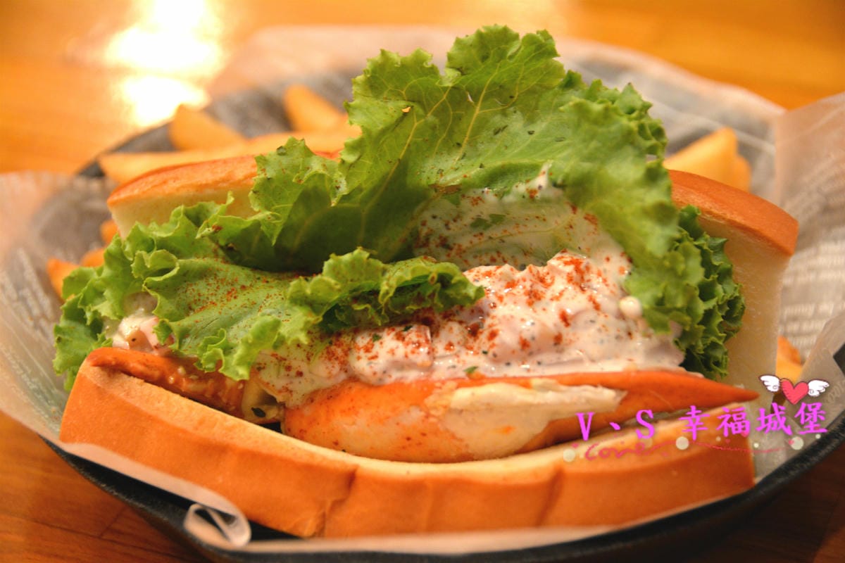 【台北美食】南京復興站 龍波斯特 lobster.foods 龍蝦Pizza、龍蝦燉飯 整隻龍蝦上桌就是霸氣,龍蝦三明治 399 CP值超高的啦 ! - 第15張圖 【台北美食】南京復興站 龍波斯特 lobster.foods 龍蝦Pizza、龍蝦燉飯 整隻龍蝦上桌就是霸氣,龍蝦三明治 399 CP值超高的啦 !