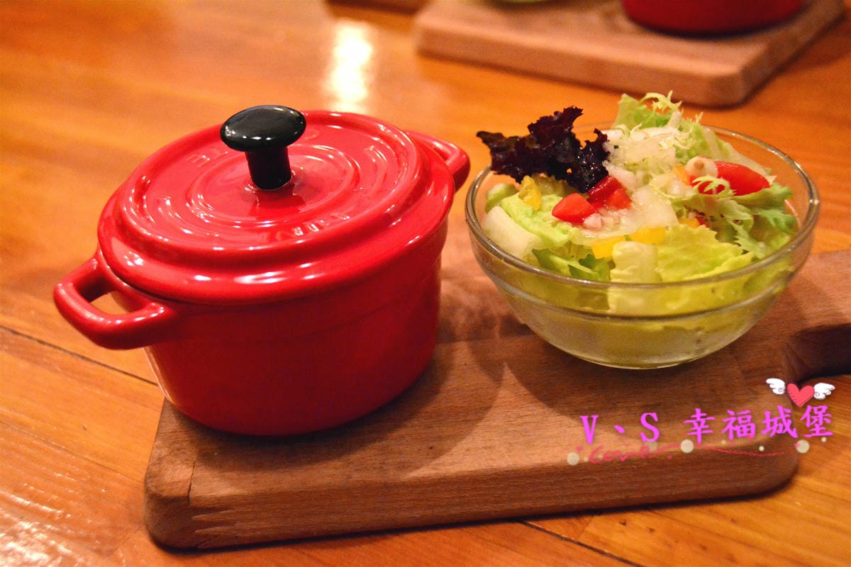 【台北美食】南京復興站 龍波斯特 lobster.foods 龍蝦Pizza、龍蝦燉飯 整隻龍蝦上桌就是霸氣,龍蝦三明治 399 CP值超高的啦 !