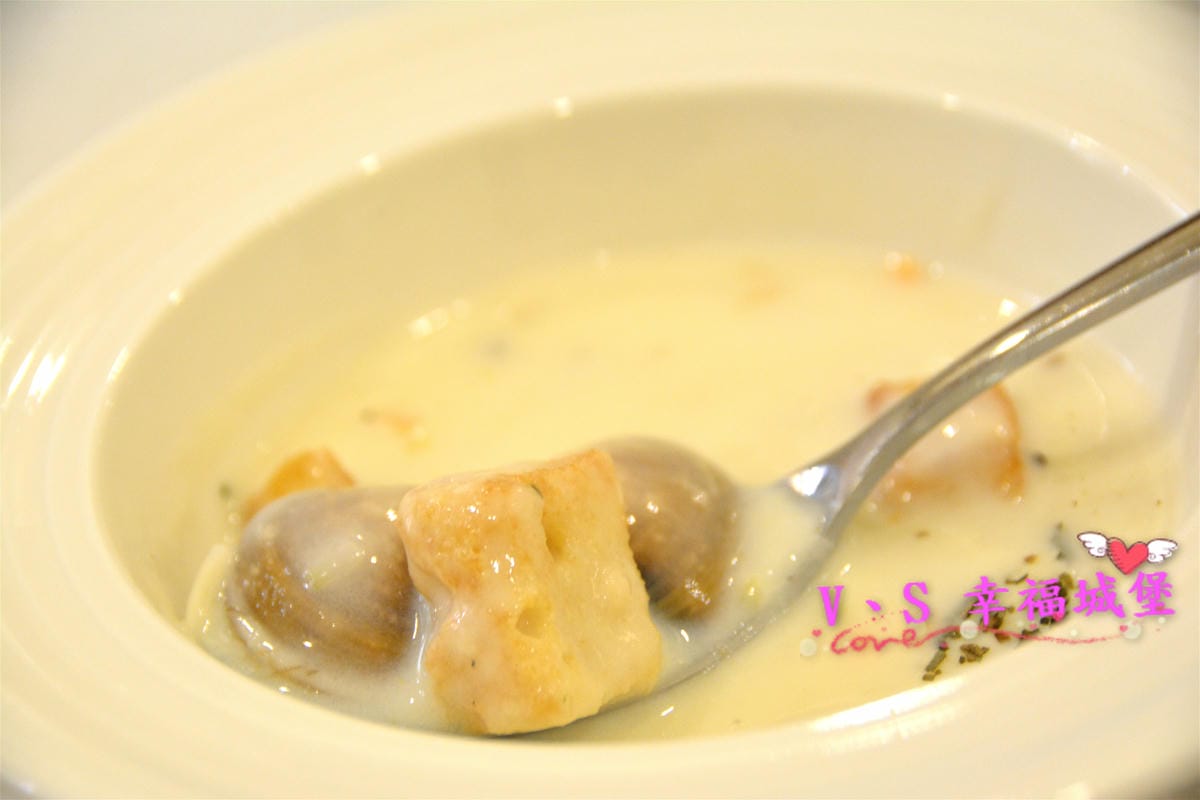 【板橋美食】 捷運新埔站 Oyami cafe 跟米亞一起在日系鄉村風格環境中,找尋那滿足嘴巴的美味魔法。。。(已歇業,西門町還有分店) - 第33張圖 【板橋美食】 捷運新埔站 Oyami cafe 跟米亞一