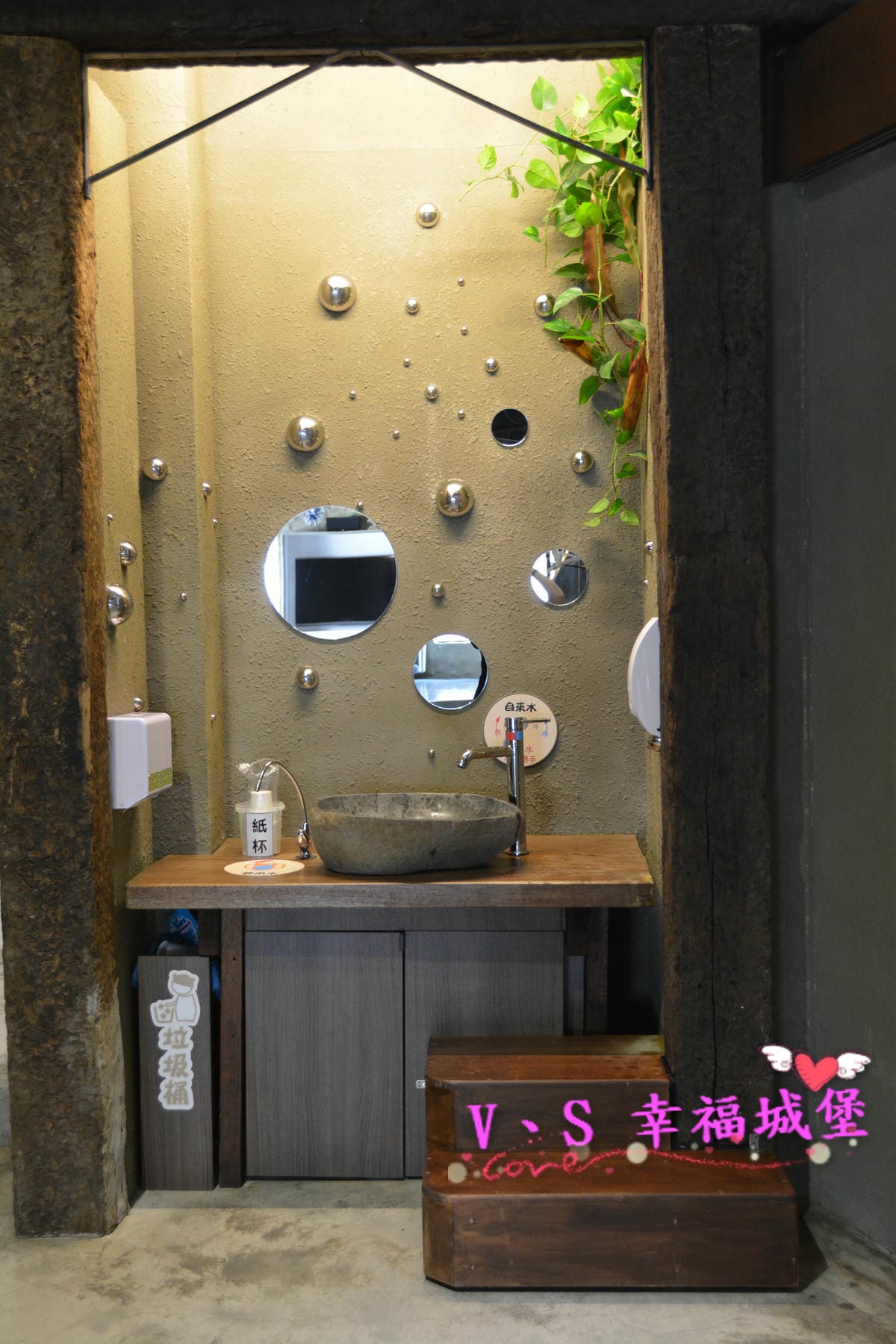 【台中親子主題樂園】凹嗚親子主題園 讓我們在這室內的大公園裡,一起陪精靈王子過個開心的生日派對吧 !!(已歇業) - 第15張圖 【台中親子主題樂園】凹嗚親子主題園 讓我們在這室內的大公