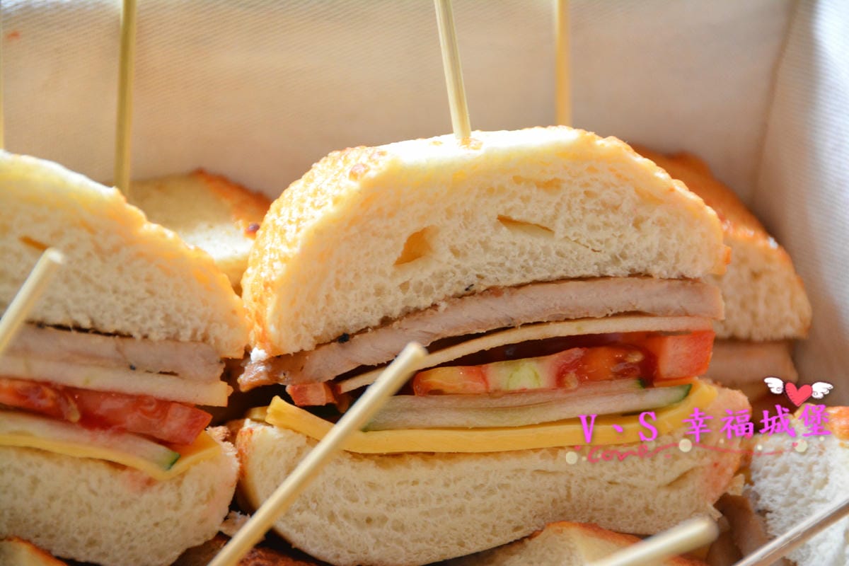 【台中親子主題樂園】凹嗚親子主題園 讓我們在這室內的大公園裡,一起陪精靈王子過個開心的生日派對吧 !!(已歇業) - 第42張圖 【台中親子主題樂園】凹嗚親子主題園 讓我們在這室內的大公