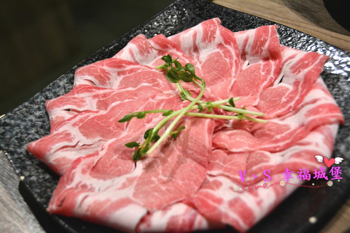 【板橋美食】 一品堂 IPPIN 精緻涮涮鍋 - 霸氣大海陸