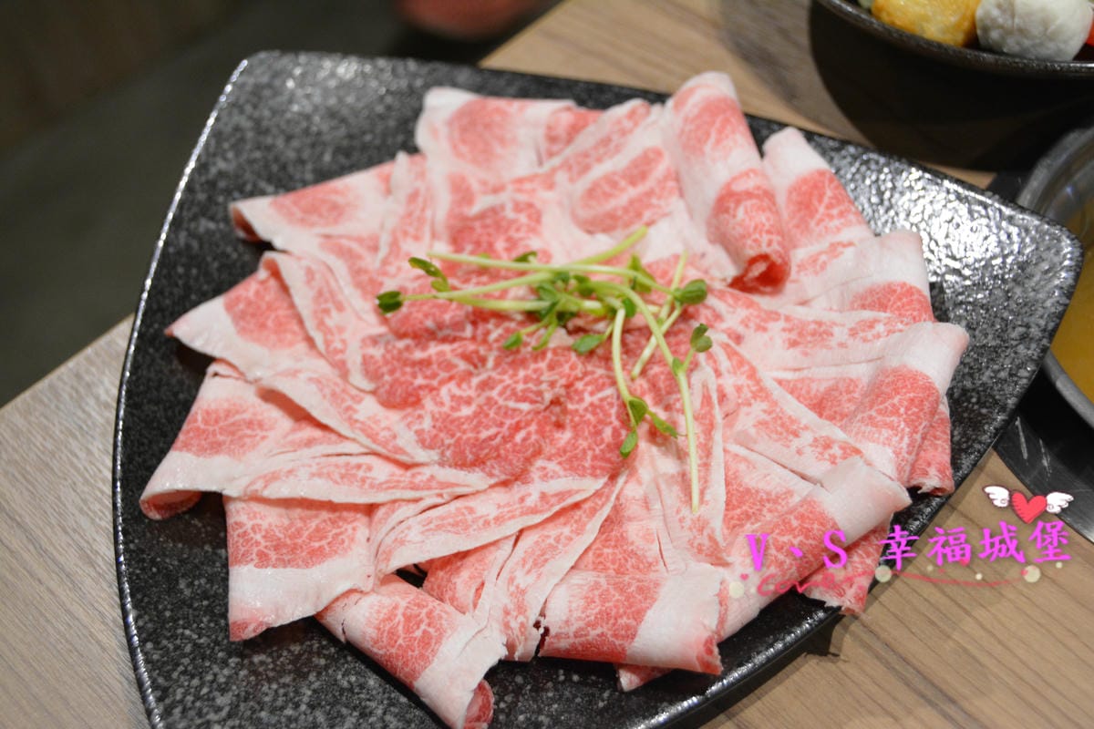 【板橋美食】 一品堂 IPPIN 精緻涮涮鍋 - 霸氣大海陸