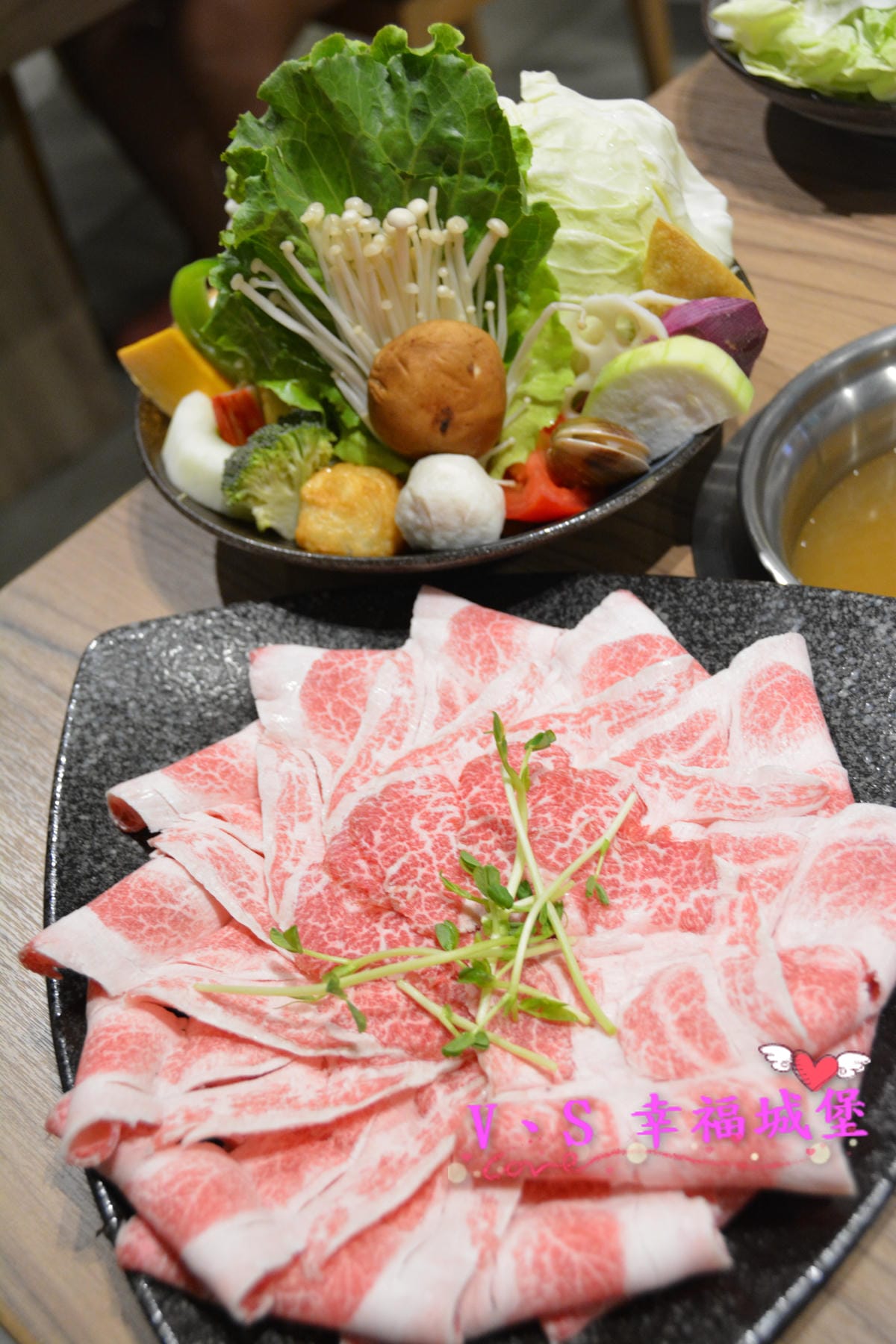 【板橋美食】 一品堂 IPPIN 精緻涮涮鍋 - 霸氣大海陸