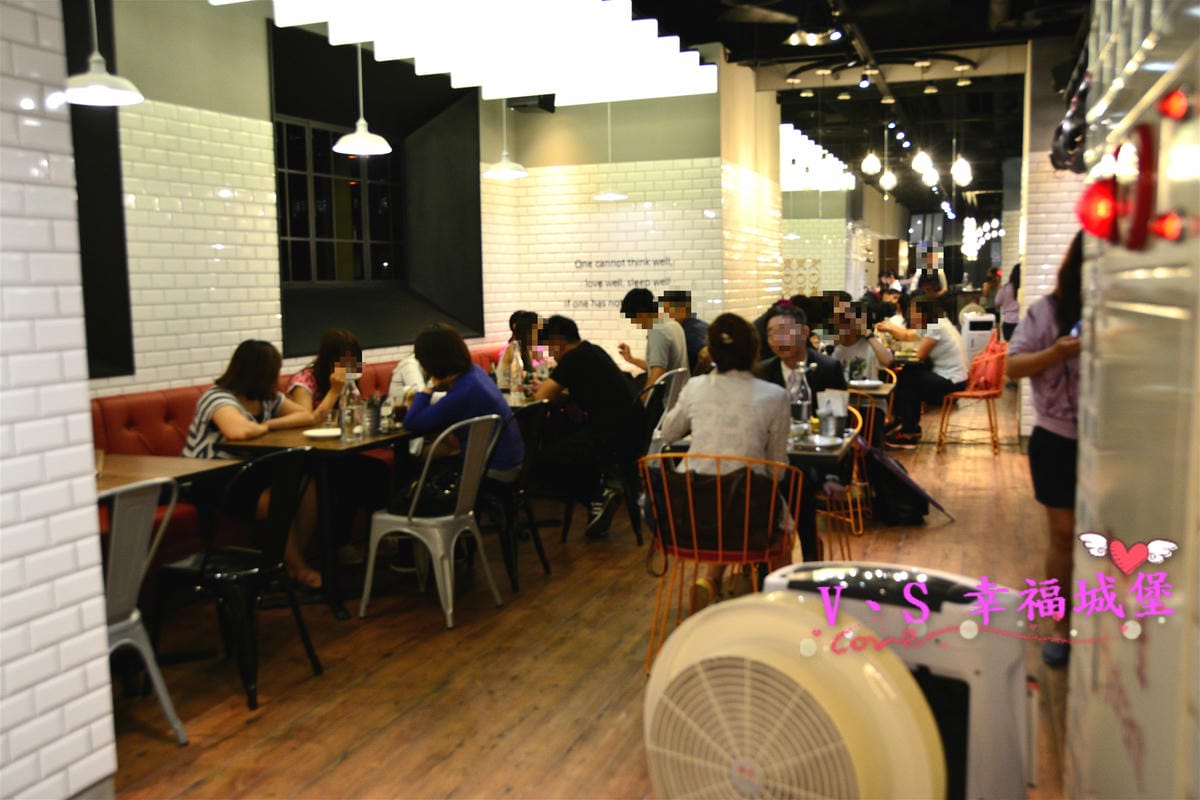 【板橋美食】Howfun 好飯食堂 在板橋也可以吃的到囉 !!! 西班牙鐵鍋飯、TAPAS西班牙小點,讓你不用到西班牙也可以吃到道地美食