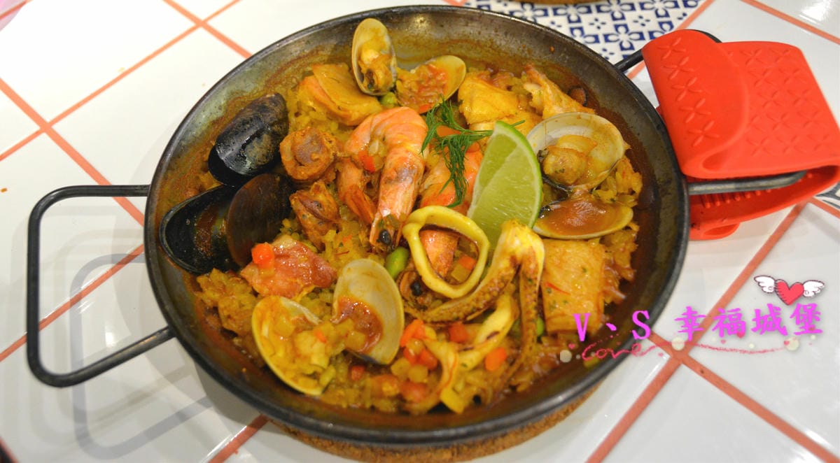 【板橋美食】Howfun 好飯食堂 在板橋也可以吃的到囉 !!! 西班牙鐵鍋飯、TAPAS西班牙小點,讓你不用到西班牙也可以吃到道地美食