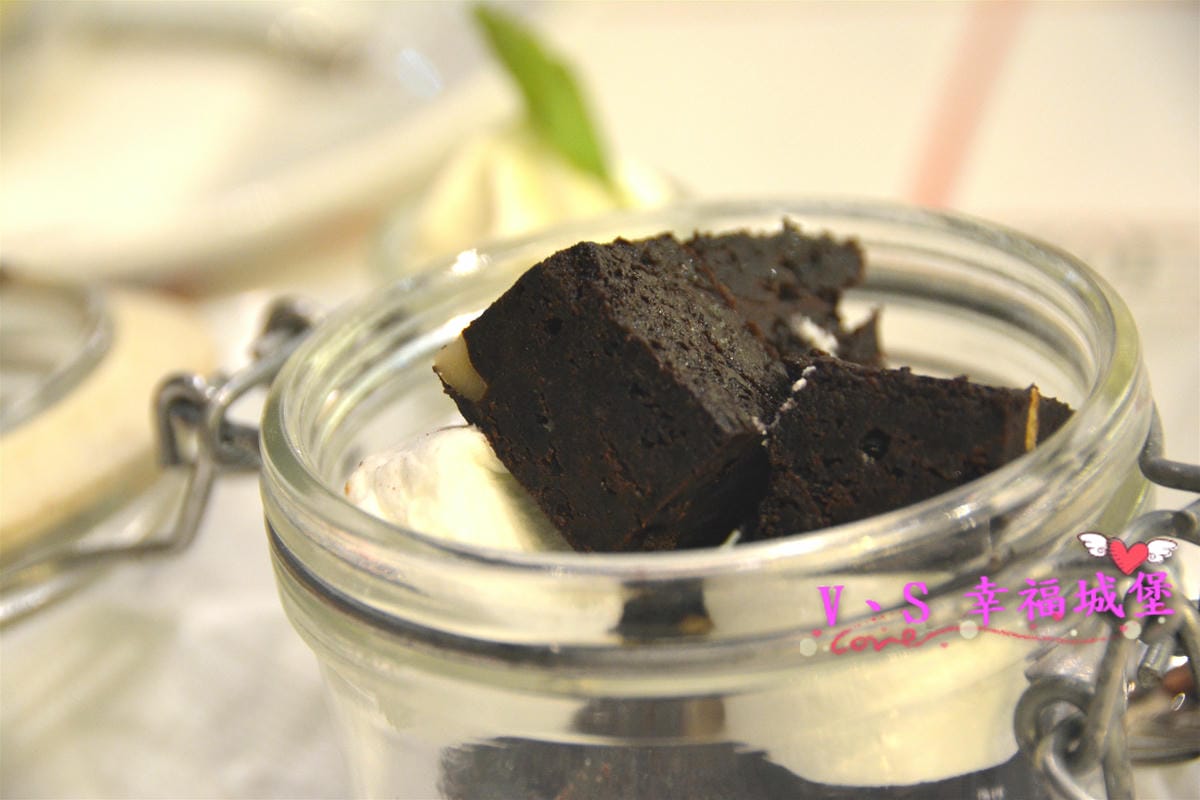 【板橋美食】Howfun 好飯食堂 在板橋也可以吃的到囉 !!! 西班牙鐵鍋飯、TAPAS西班牙小點,讓你不用到西班牙也可以吃到道地美食