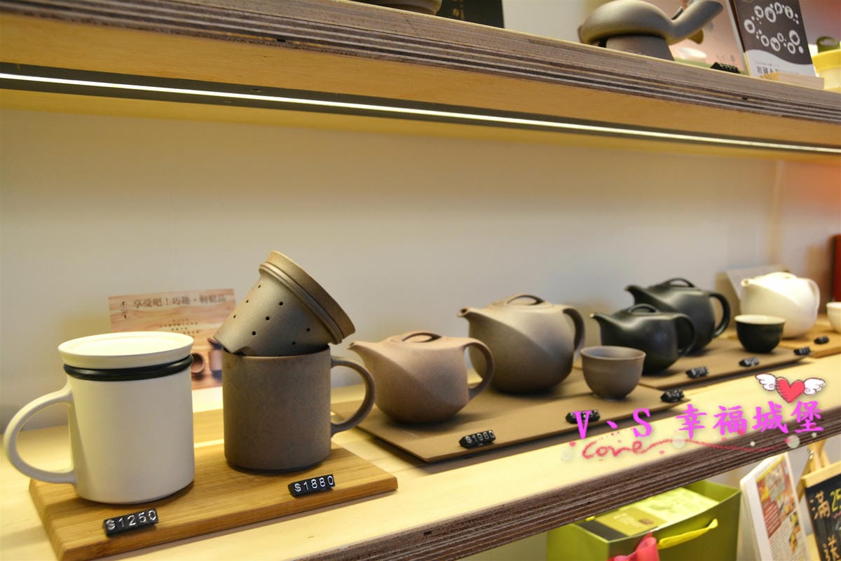 【鶯歌老街茶館】不二堂 Ateliea Tea 放慢腳步、靜下心來品嚐一杯台灣茶農的用心,原來喝茶也可以那麼簡單、時尚。。。。(文末抽獎) - 第13張圖 【鶯歌老街茶館】不二堂 Ateliea Tea 放慢腳步、靜下心來品嚐一杯台灣茶農的用心,原來喝茶也可以那麼簡單、時尚。。。。(文末抽獎)