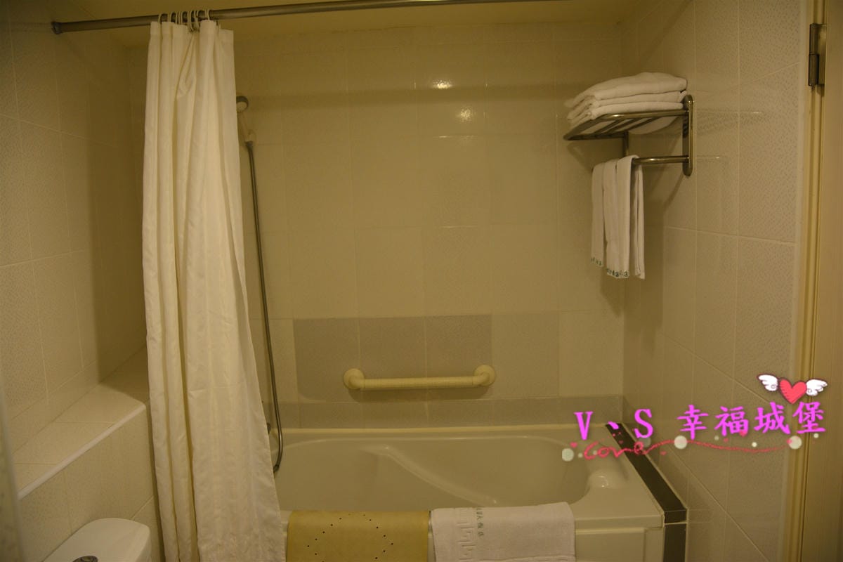 【台北中山住宿】洛碁山水閣大飯店 出遊的好選擇,平價住宿、乾境環境,近捷運民權西路站,雙城街夜市吃飯逛街超方便 - 第12張圖 【台北中山住宿】洛碁山水閣大飯店 出遊的好選擇,平價住宿、乾境環境,近捷運民權西路站,雙城街夜市吃飯逛街超方便