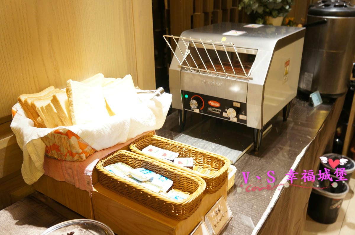 【台北中山住宿】洛碁山水閣大飯店 出遊的好選擇,平價住宿、乾境環境,近捷運民權西路站,雙城街夜市吃飯逛街超方便 - 第26張圖 【台北中山住宿】洛碁山水閣大飯店 出遊的好選擇,平價住宿、乾境環境,近捷運民權西路站,雙城街夜市吃飯逛街超方便