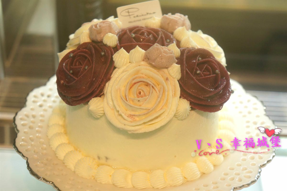 【台北美食】信義區 Felicitas Pâtissérie 甜點專賣 – 純手工打造出 精緻、美麗 的玫瑰花蛋糕,一整個收伏每個少女心 - 第15張圖 【台北美食】信義區 Felicitas Pâtissérie 甜點專賣 – 純手工打造出 精緻、美麗 的玫瑰花蛋糕,一整個收伏每個少女心