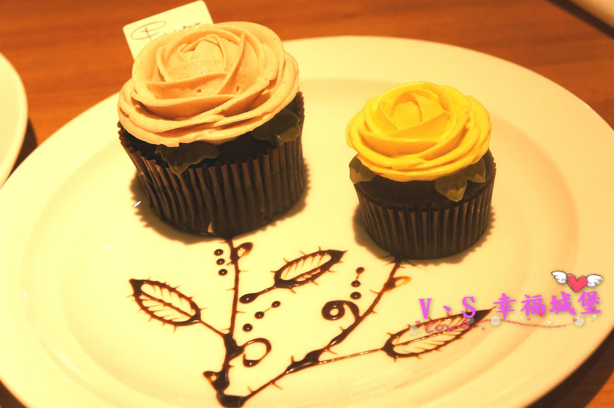 【台北美食】信義區 Felicitas Pâtissérie 甜點專賣 – 純手工打造出 精緻、美麗 的玫瑰花蛋糕,一整個收伏每個少女心 - 第29張圖 【台北美食】信義區 Felicitas Pâtissérie 甜點專賣 – 純手工打造出 精緻、美麗 的玫瑰花蛋糕,一整個收伏每個少女心