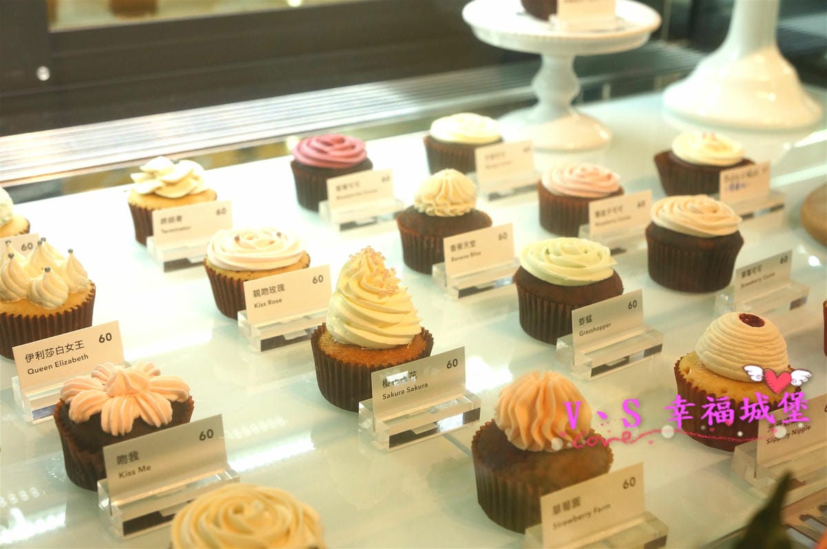 【台北美食】信義區 Felicitas Pâtissérie 甜點專賣 – 純手工打造出 精緻、美麗 的玫瑰花蛋糕,一整個收伏每個少女心 - 第11張圖 【台北美食】信義區 Felicitas Pâtissérie 甜點專賣 – 純手工打造出 精緻、美麗 的玫瑰花蛋糕,一整個收伏每個少女心