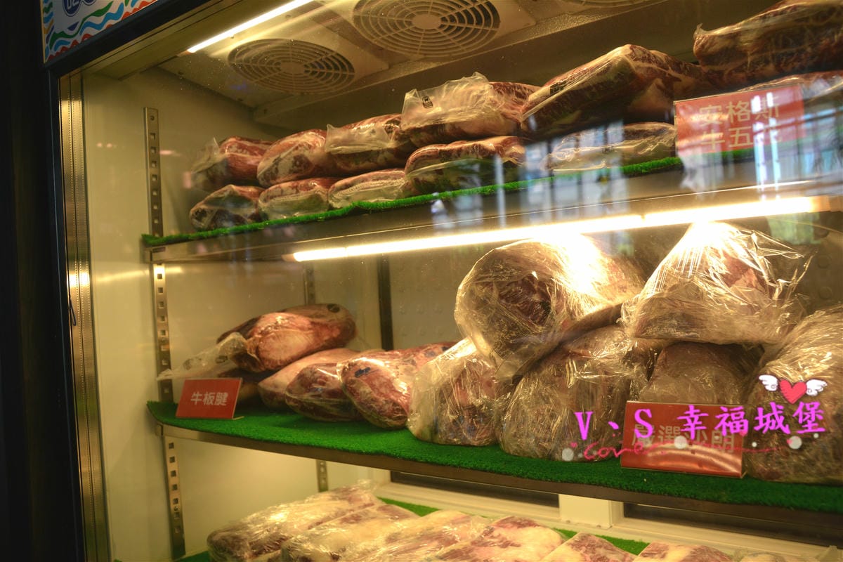 【內湖美食】大直捷運站 金極鮮火鍋 單點式吃到飽,豐富火鍋食材、炸物、冰品任君挑選,就是要給你最棒的口感,獨立包廂,親民價格,讓你花少少、吃飽飽 - 第7張圖 【內湖美食】大直捷運站 金極鮮火鍋 單點式吃到飽,豐富火鍋食材、炸物、冰品任君挑選,就是要給你最棒的口感,獨立包廂,親民價格,讓你花少少、吃飽飽