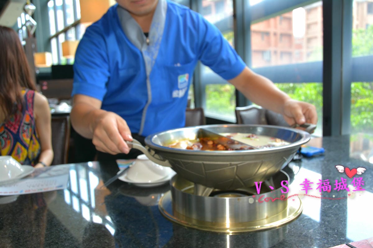 【內湖美食】大直捷運站 金極鮮火鍋 單點式吃到飽,豐富火鍋食材、炸物、冰品任君挑選,就是要給你最棒的口感,獨立包廂,親民價格,讓你花少少、吃飽飽 - 第18張圖 【內湖美食】大直捷運站 金極鮮火鍋 單點式吃到飽,豐富火鍋食材、炸物、冰品任君挑選,就是要給你最棒的口感,獨立包廂,親民價格,讓你花少少、吃飽飽