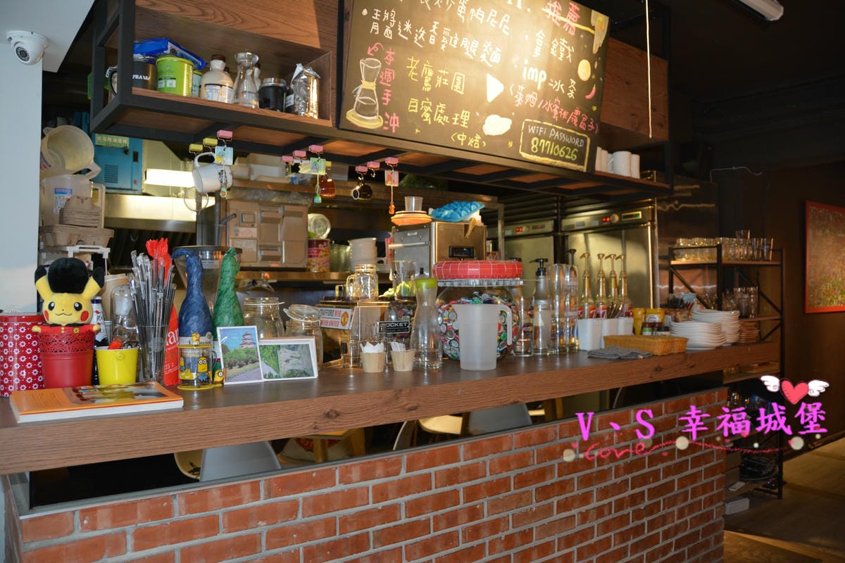 【台北大安區美食】忠孝敦化站 Imp Cafe 有著大螢幕可看球賽的運動餐廳,悠閒環境更是姐妹聚會的好地方 ! - 第9張圖 【台北大安區美食】忠孝敦化站 Imp Cafe 有著大螢幕可看球賽的運動餐廳,悠閒環境更是姐妹聚會的好地方 !