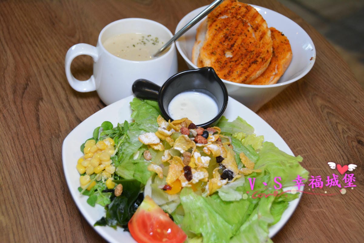 (已歇業)【土城早午餐】新北土城 豐滿咖啡早午餐(豐滿延吉店) – 隱藏巷弄中鄉村歐式風格,提供你享受悠閒自在的用餐時光,豐富營養的早午餐、咖啡下午茶,讓你一天活力滿滿(已歇業) - 第21張圖 (已歇業)【土城早午餐】新北土城 豐滿咖啡早午餐(豐滿延吉店