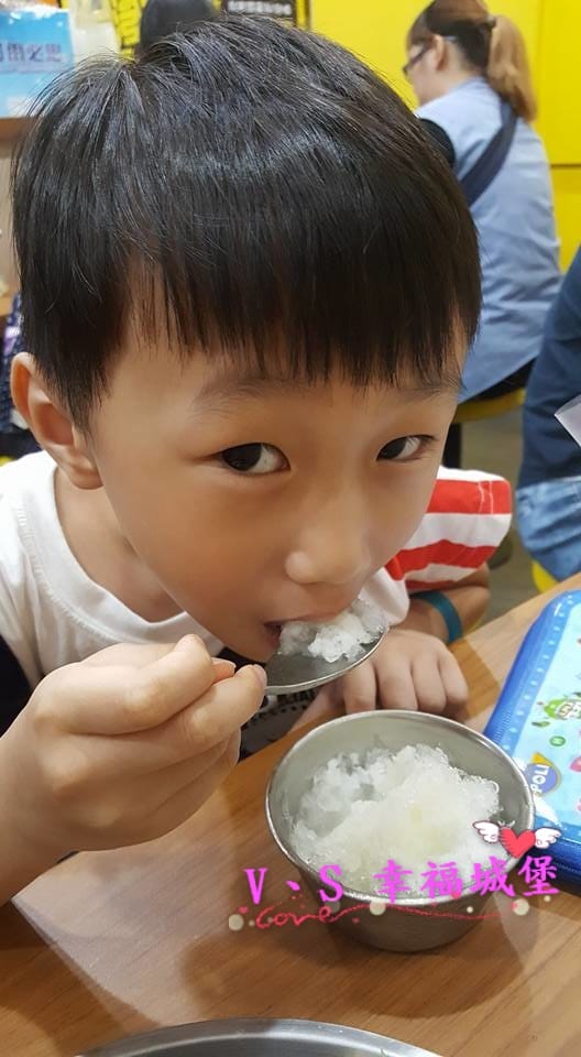 【台北美食】忠孝新生站 本家台灣咖哩 光華店 – 台灣肉燥 日本咖哩 擦撞出台日混合創意新吃法,巨無霸咖哩飯等待大胃王來挑戰。。 - 第26張圖 【台北美食】忠孝新生站 本家台灣咖哩 光華店 – 台灣肉燥 日本咖哩 擦撞出台日混合創意新吃法,巨無霸咖哩飯等待大胃王來挑戰。。